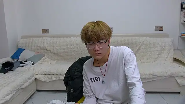 KK-cuteboy's cam snapshot