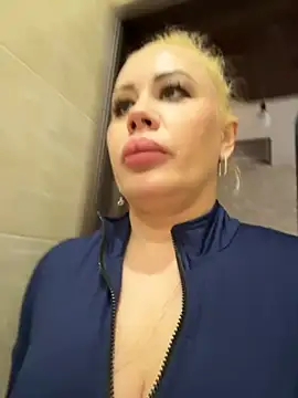 MonnyStef live sex cam