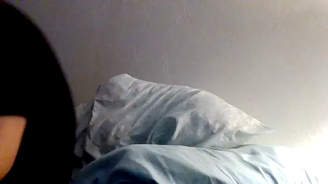 Tallhungandcloudy's cam snapshot