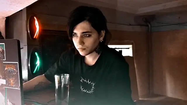 sademobeer live sex cam