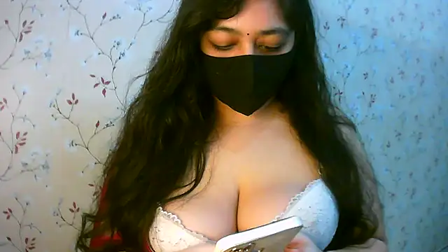 Nandini8 live sex cam