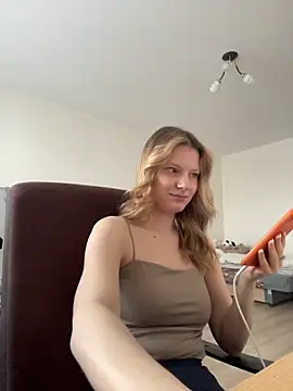 MaryHiggins live sex cam