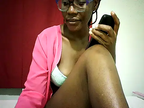 Pierra77 live sex cam