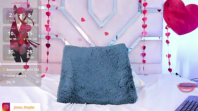 Thayler_jones live sex cam