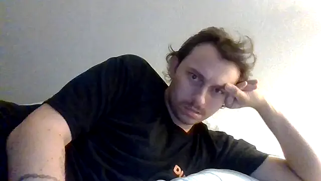 Tallhungandcloudy's cam snapshot