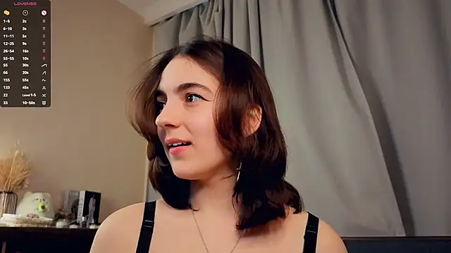 DracosMoon live sex cam