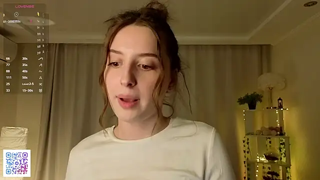 LeanneDinkle live sex cam