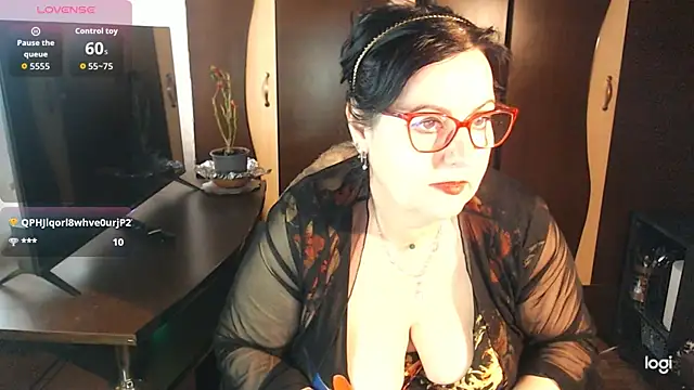 exiMIlf's cam snapshot