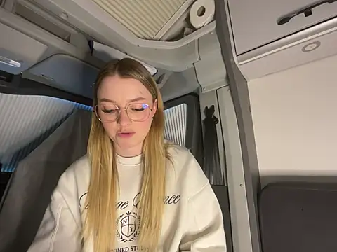 melanieTesss live sex cam