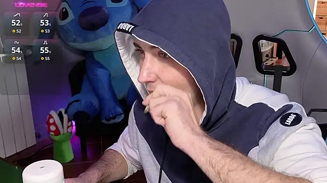 Gil_gamesh90's cam snapshot