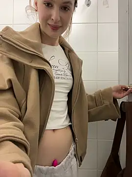 hani_obsessed's cam snapshot