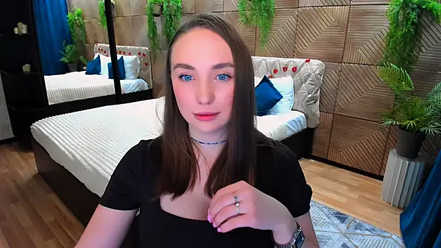 TrueReincarnation live sex cam