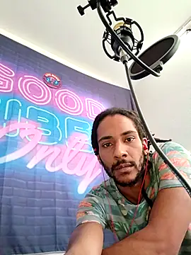 Mikaaa97 live sex cam