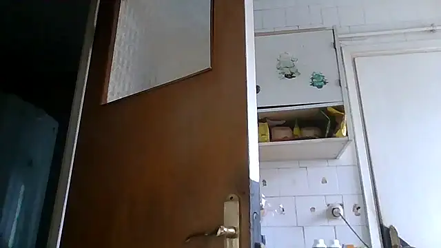 mariusica1@xh live sex cam