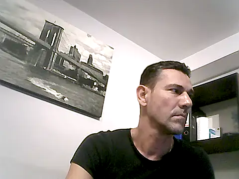 mastercharisma35's cam snapshot