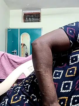 yamini1431's cam snapshot