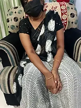 Tinarosy13's cam snapshot