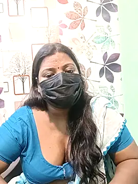Tamil-Butterfly live sex cam