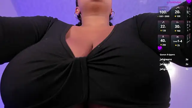 Brianna_bigboobs live sex cam