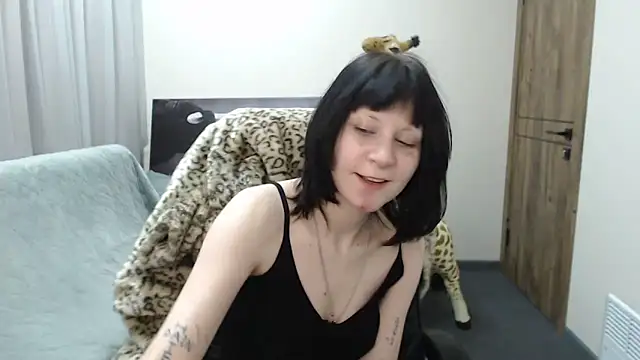 TinaQuiin's cam snapshot