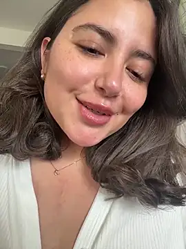 sukhakunis1 live sex cam