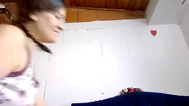 princessbella93's cam snapshot