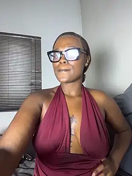 Moonzy77 live sex cam