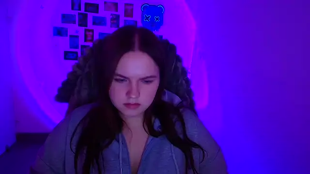 Kitty_Mia_Kitty live sex cam