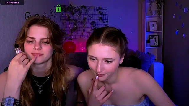 nekky_mouse live sex cam