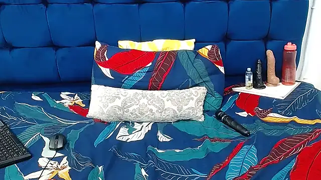 AriesCake live sex cam