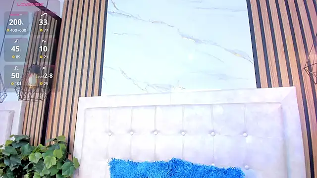 Madyson18 live sex cam