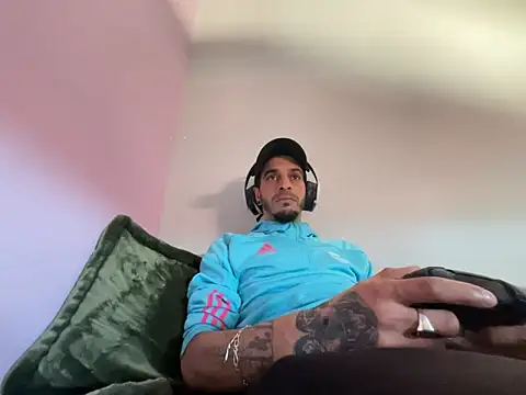 Rebeu313 live sex cam