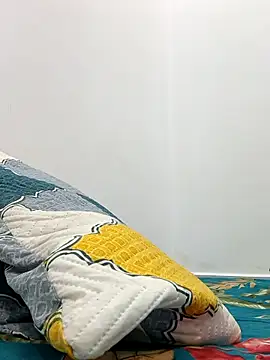 sanjana077's cam snapshot