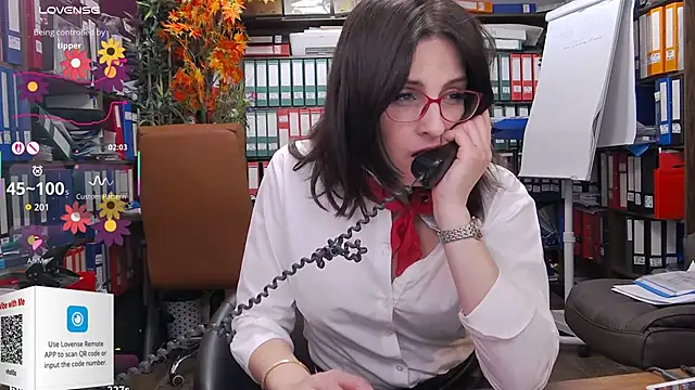 classyladyrellax live sex cam