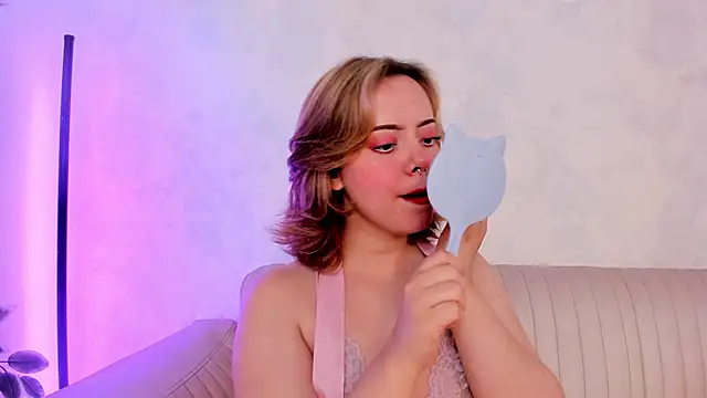 AnnaTylor's cam snapshot