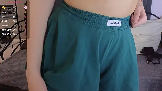 Lili_Torin's cam snapshot