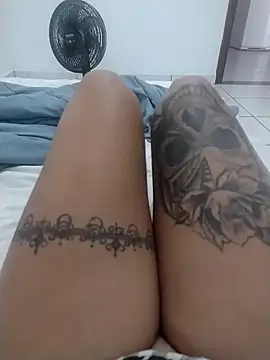 morenatutti2p's cam snapshot