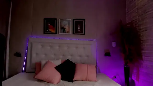 emma__smith1 live sex cam