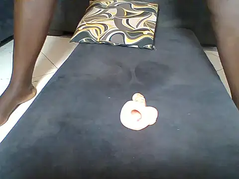 SLUUTY_COUPLE's cam snapshot