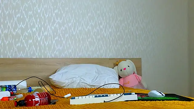 Cowell_Adelina's cam snapshot