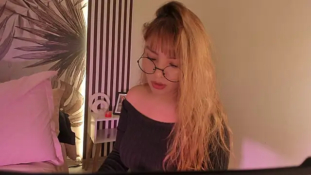 Samaantha-White's cam snapshot