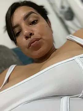 SaraChannel live sex cam