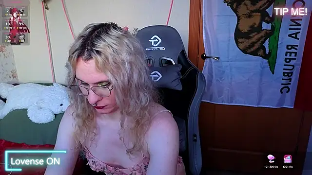 Lori_Myaf live sex cam