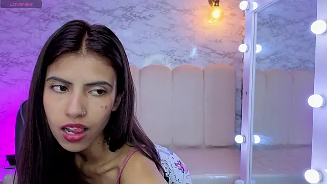 _Kitty_v live sex cam