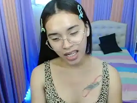 SeductiveAppleTS live sex cam