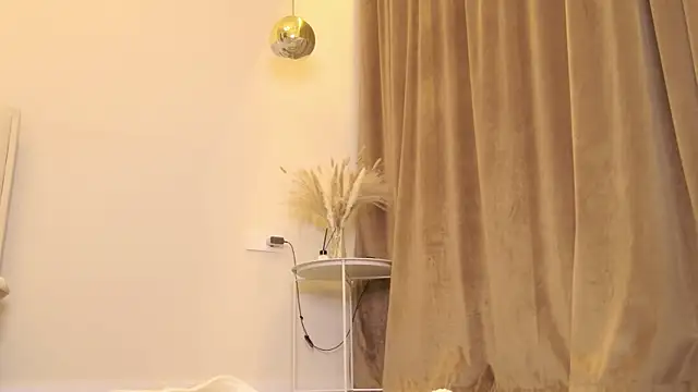 ActiveDi live sex cam