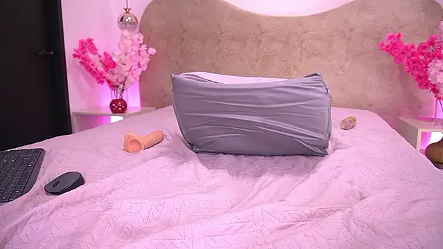 sarakaisy live sex cam