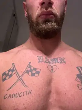 Tiziano94 live sex cam