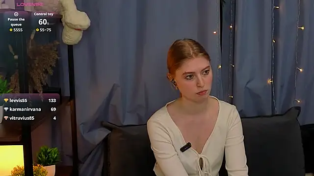 LanaRoxxy's cam snapshot