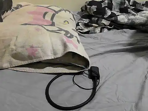 Carrolove95's cam snapshot